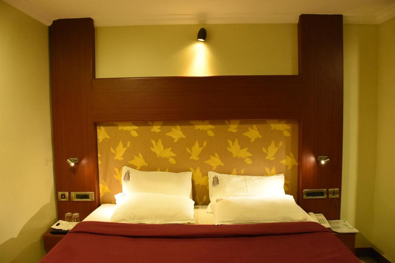 Everest Park Residency Tiruchirappalli Exterior foto